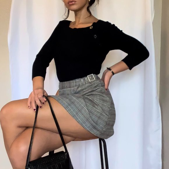 Uniform John Paul Richard Vintage Ribbed Knit Off Shoulder Button Collar Top - Picture 2 of 4